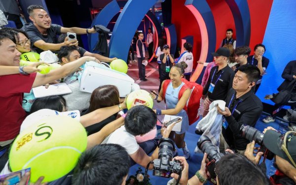 博星配资 离开赛场的88天，郑钦文最想念什么？